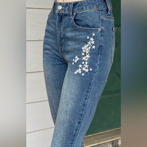 Embroidered high-rise skinny jeans